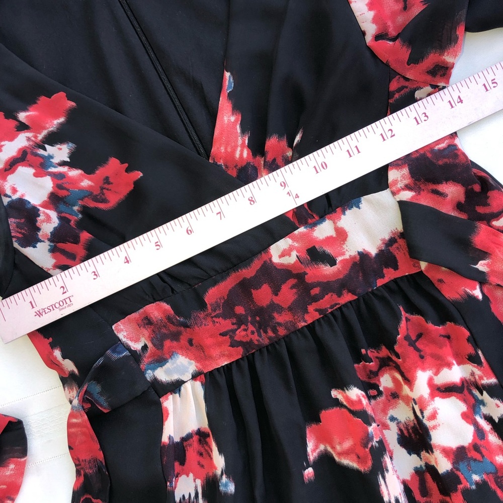 Betsey Johnson dress floral print surplice front size 2 black red bell sleeve - Picture 8 of 12